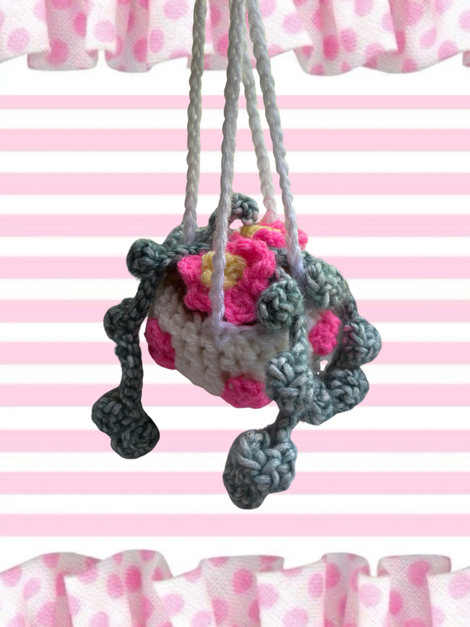 Pink & white daisy pot car hanger