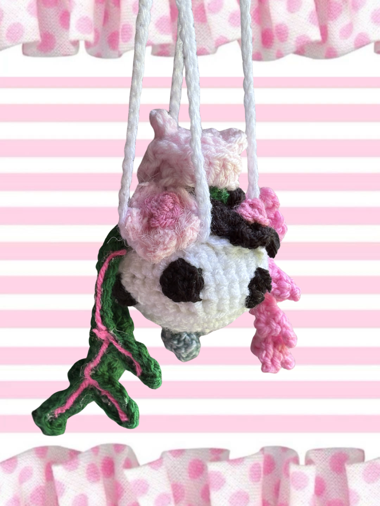 Black & white daisy and rose pot car hanger