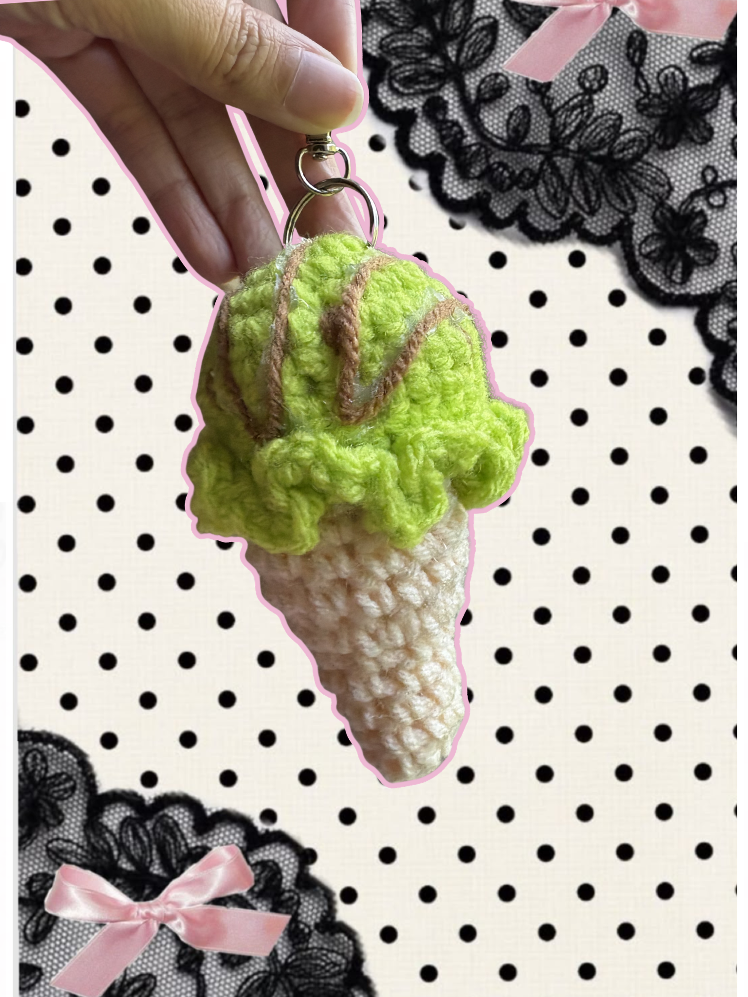 Mint chocolate chip flavor ice cream cone keychain